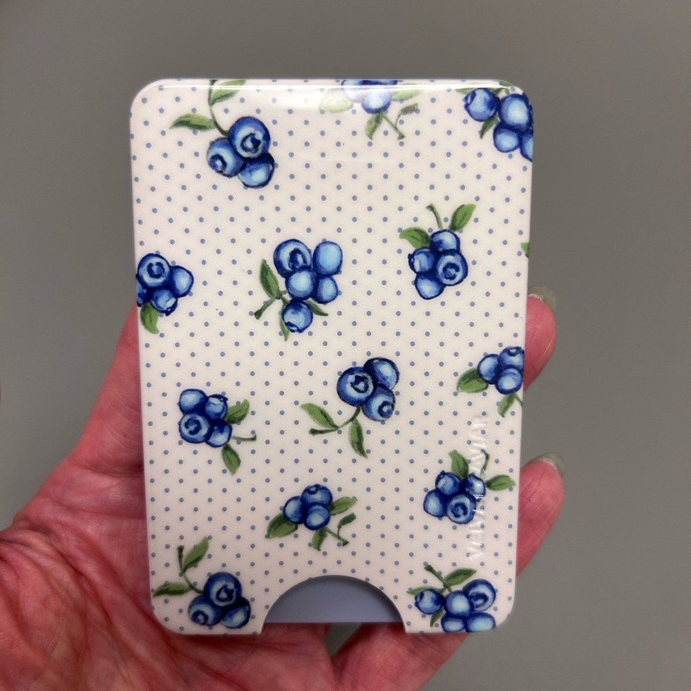 Velvet Caviar Blueberry Baby MagSafe Wallet - Picture 6 of 9